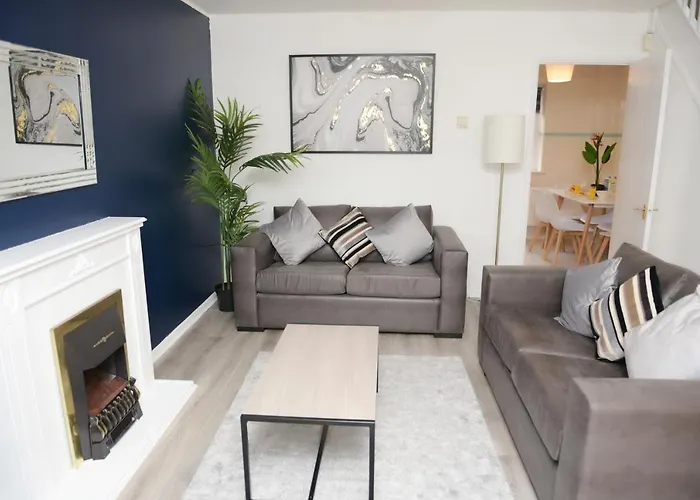 Gorgeous 3 Bed House In Bristol